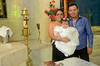 22062014 La pequeña Jessica Jeehan Ortiz Morán junto a sus padres, Jesús Ortiz Mejía y Alejandra Morán Moreno. - Érick Sotomayor Fotografía