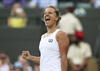 La despedida entre ambas tenistas, sólo una sigue adelante en Wimbledon.