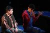 Este jueves la obra teatral "El curioso incidente del perro a media noche" llegó a las 200 representaciones, las cuales celebró con invitados de lujo.
