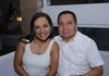 21072014 POSAN PARA LA FOTO.  Prof. Heriberto Rubio y su esposa Lupita.