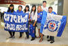 Cruz Azul llegó a Torreón este jueves, donde fue recibido por la afición.