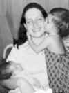 27072014 Hace mÃ¡s de tres dÃ©cadas, la Sra. Silvia Casas de Reyes en compaÃ±Ã­a de sus hijos, Silvia Leonor y JesÃºs Manuel Reyes Casas.