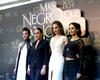 Actrices y actores del elenco de Más negro que la noche, una nueva versión en 3D de la película clásica del escritor y director Carlos Enrique Taboada (1929-1997), asistieron anoche, junto con numerosas celebridades, a la presentación de la nueva cinta que busca su lugar en el cine de terror mexicano.