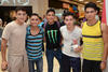 13082014 DE PASEO EN EL MALL.  Israel, Brandon, Miguel, Saúl y Juan.