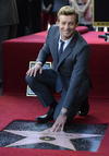 El actor Simon Baker, protagonista de The Mentalist ocupa el octavo lugar con 13 millones de dólares.