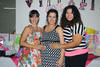 08092014 FIESTA DE CANASTILLA.  Alegna Muñoz de Valles con sus hermanas, Lidia y Jocabeth.