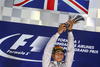 Y qué decir de Lewis, ahora ocupa el primer puesto del Campeonato de la Fórmula Uno, superando por 3 puntos a Nico Rosberg.