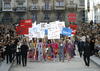 Entre la "manifestación" se defendió el Feminismo con distintos textos en las pancartas.