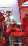 Una vez más, Fernando Alonso tuvo problemas con su monoplaza y tuvo que abandonar a más de 50 vueltas de que terminara la carrera.