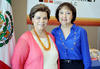 06102014 Beatriz Villarreal, presidenta entrante, y Alma Islas, presidenta saliente.