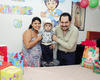 05102014 Lizbeth Areli Mendoza y Jesús Fernando Núñez con su pequeño Daniel Fernando Núñez Mendoza.