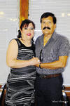 12102014 Sra. Alicia Haros Moya junto a su esposo, el Sr. Ramiro Ramírez Macías.- Annel Sotomayor Fotografía