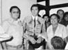 Matador de toros Alfredo Leal, acompañado del aficionado Rodolfo Álvarez (“Chato”), el 16 de septiembre de 1979.