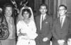 Miguel López V. (f) y Herminia Aguirre S., se casaron en la Catedral del Carmen el 25 de septiembre de 1965. Los acompañan sus padrinos, Sra. Emma Díaz de Márquez (f) y Sr. Leonardo Márquez L. (f).