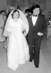 Leticia Rentería Juárez y Ricardo, se unieron en matrimonio el 7 de octubre de 1974. Actualmente, celebraron su 40 aniversario de bodas.