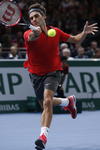 El suizo Roger Federer logró la clasificación para cuartos de final al derrotar al joven francés Lucas Pouille.