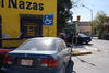 Amontonan señalamientos. En la calle Juárez de Gómez Palacio los señalamientos para discapacitados se encuentran 'muy juntos'.