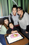 12112014 DE FIESTA.  Romina López cumplió cinco años, por lo que fue festejada por su mamá, Isela, y sus hermanas, Cecilia y Cristy.