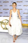 Jennifer Lawrence, la más esperada del evento, acudió con un elegante vestido blanco y el cabello recogido.