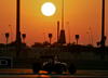 El GP de Abu Dabi es el único circuito que se corre de día y de noche, esto debido al horario en que se realiza y que permite ver un espectacular amanecer.