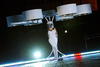 Previo a lanzar su disco ARTPOP, Gaga presentó el 'Volantis', un prototipo de vestido volador.