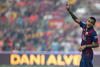 Dani Alves cubre la lateral del Barça.