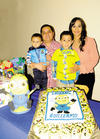 21122014 Guillermo Soto y Evelyn Padilla pasaron un excelente día al lado de sus hijos, quienes lucieron muy divertidos en su fiesta de cumpleaños.