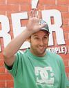 Por segundo año consecutivo el actor, director y productor Adam Sandler, aquel que se hiciera popular con cintas románticas de los 90 como La mejor de mis bodas aparece en la lista de los actores más "sobrepagados" de 2014, que en lugar de lograr ganancias, genera pérdidas.