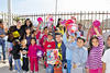 28122014 NOBLE LABOR.  Alumnos de reconocida universidad de la región llevaron regalos a niños del Centro de Atención Múltiple en el Ejido El Fénix.