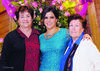 04012015 Raquel y Cuquita, abuelitas de Ana Sofía, la felicitaron y desearon lo mejor para su próximo enlace matrimonial.