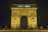 El Arco del Triunfo se iluminó con la leyenda "Yo soy Charlie", recordando a los fallecidos en el ataque al semanario francés.