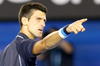 Novak Djokovic tuvo un difícil comienzo en la tercera ronda del Abierto de Australia para superar al español Fernando Verdasco.