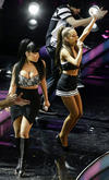 Nicki Minaj acompañó a Ariana en el escenario.