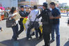 16 de septiembre | Protesta. Policías Municipales de Torreón intentaron disuadir mediante el uso de la fuerza, la manifestación de maestros y maestras que se "colaron" en el desfile oficial del 16 de septiembre.