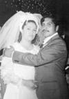 En la Iglesia de San Pedro Apóstol, de San Pedro de las Colonias, Coahuila, contrajeron matrimonio María Eustolia Ortega Mata y Eduardo San Román Arellano el 27 de noviembre de 1960.