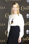 Cate Blanchett se llevó las miradas al desfilar por la alfombra roja.