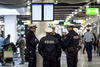 El aeropuerto de Barcelona también empezó a recibir a quienes buscaban información sobre los pasajeros.