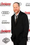 La director estadounidense,Joss Whedon, no pudo faltar a la premier.