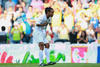 El Azteca se rindió a Ronaldinho, tras su doblete en la goleada de Gallos al América.