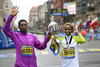 Dos años después de ganar un Maratón de Boston marcado por la tragedia del atentado que dejó tres muertos y más de 260 heridos, el etíope Lelisa Desisa volvió a imponerse el lunes en esa prueba.