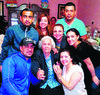 AMENA REUNIóN.  Guadalupe García de Giacomán con sus nietos: Christian, Brenda, José Luis, Jesús Alan, Yaneth, Zoraya y Viridiana.