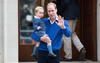 Horas antes, el príncipe Guillermo llevó a su hijo, el príncipe Jorge, al hospital londinense de St. Mary a visitar a su hermana recién nacida y a su madre, Catalina.