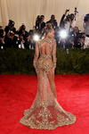 Beyoncé fue sin duda la estrella de la noche por su atuendo.