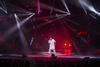 Bosé ofreció sus éxitos en un escenario que contaba con la mejor tecnología, para darle al público una experiencia distinta a lo que ya habían vivido con el cantante.