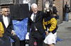 El comediante estadounidense Steve Martin no pudo dejar pasar la oportunidad para decir adiós a Letterman.