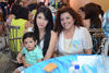13062015 ASISTEN A BABY SHOWER.  Santiago, Valeria y Mariana.