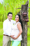 14062015 Ricardo Torres y Nadia Aguilar se encuentran muy felices por la llegada de su primer bebé, que será una hermosa niña.- Érick Sotomayor Fotografía