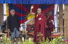 El líder espiritual tibetano visitó este domingo la popular cita musical