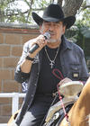 José Manuel Figueroa (su verdadero nombre) nació el 8 de abril de 1951.
