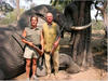 Cebras, cocodrilos y antílopes muertos, se podían ver en las imágenes que Bachman compartía en su perfil de Facebook.